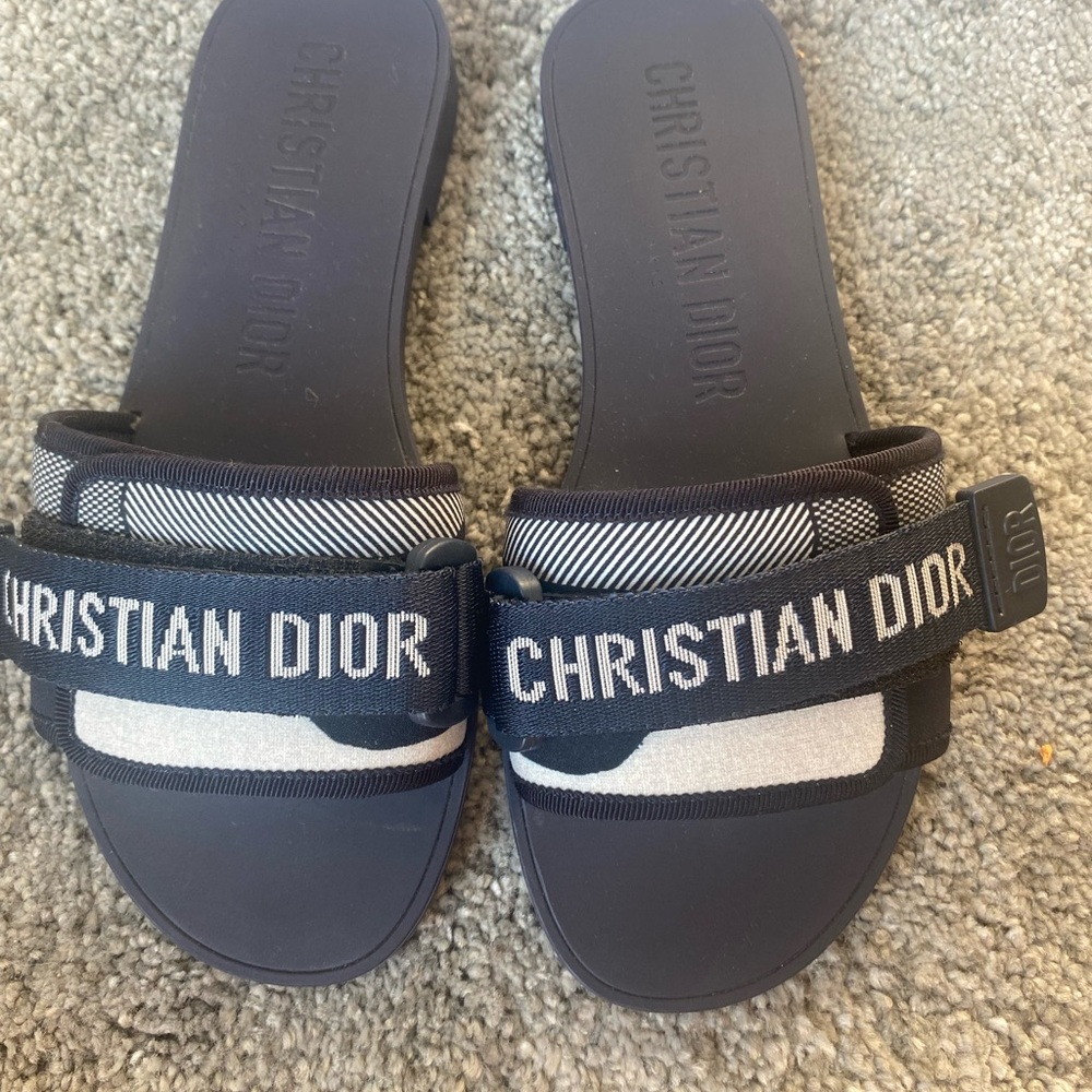 Dior slides